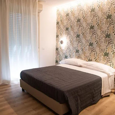 Essenza Aparthotel 3*